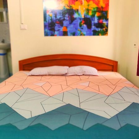 ホテル Cupidtrails Backpacker'S Penthouse グワーハーティー 部屋 写真