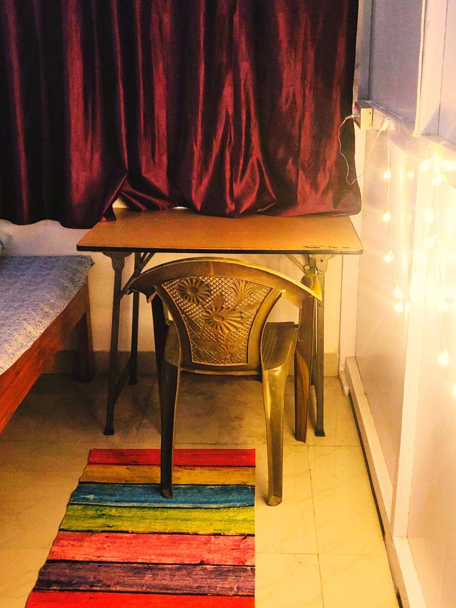 ホテル Cupidtrails Backpacker'S Penthouse グワーハーティー 部屋 写真